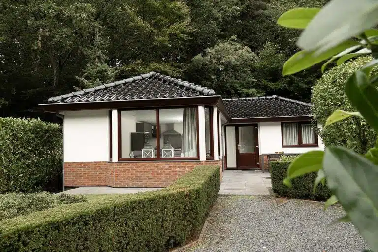 Vakantiehuis ’t Roodborstje met oprit en haag